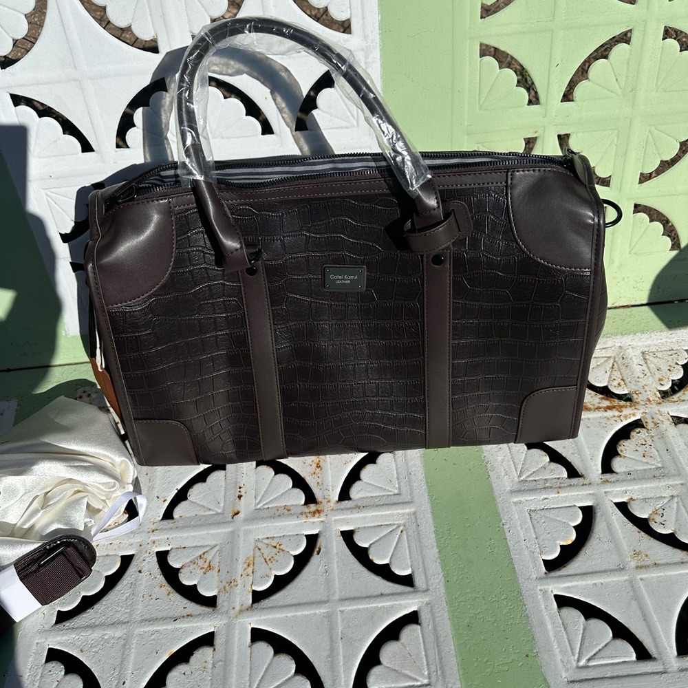 Catei Karrui Leather Bag